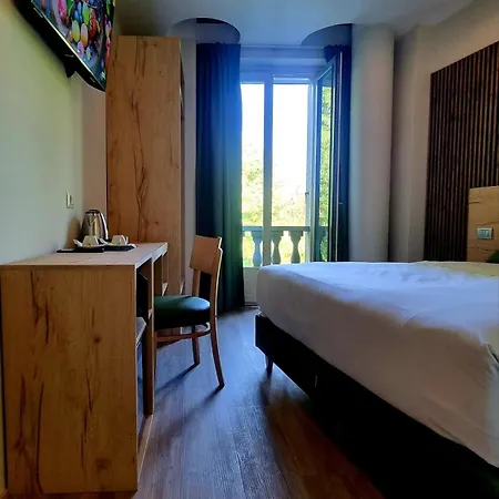 Hotel Botanique Vergani Fara Gera dʼAdda